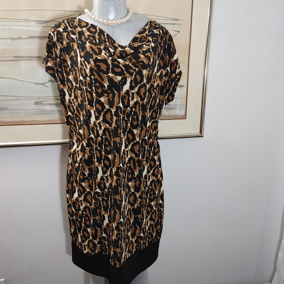 Bundle of 2 House Dresses Size M - Picture 2 of 14